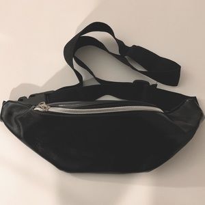 Black Silver Zipper Fanny Pack!!